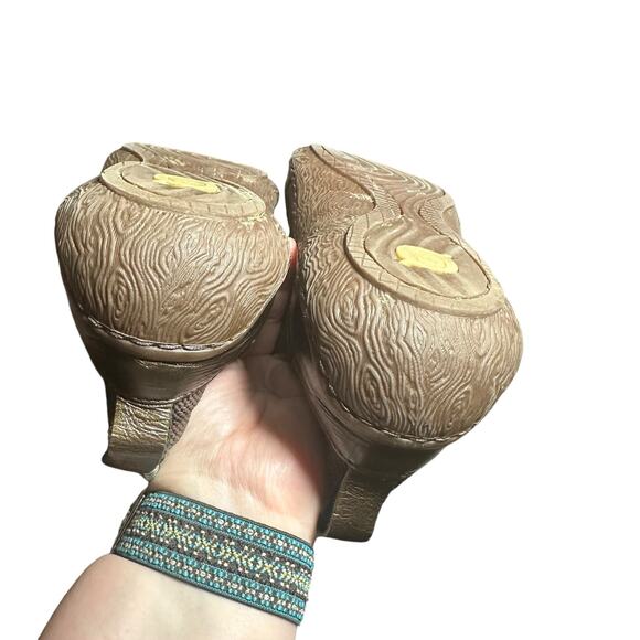 Born Althea bronze Leather Sneakers Sz 9 comfortable casual Whiskey Metallic - Picture 7 of 12